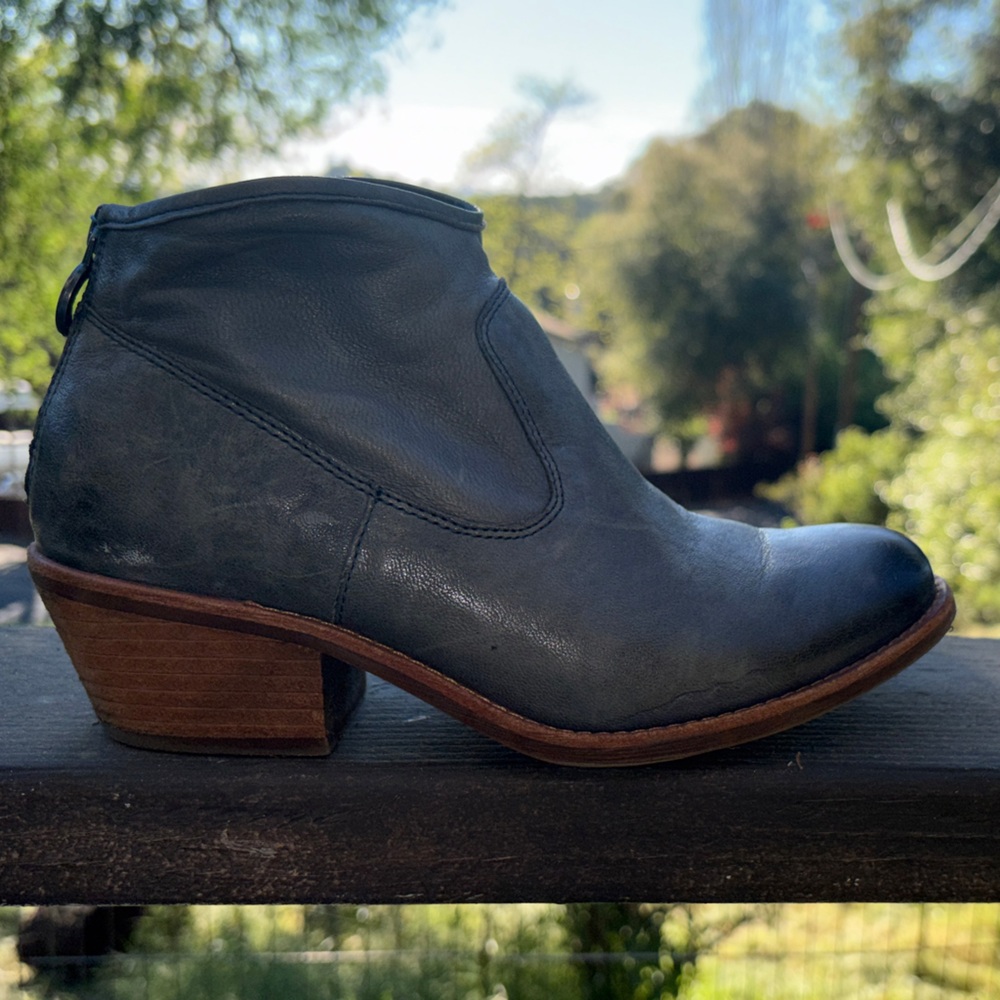 Sofft Aisley Grey-Blue Leather Ankle Booties 7.5 - Picture 1 of 16